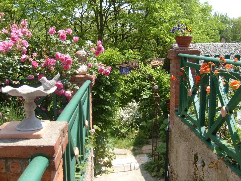 La Chambre D'Hote Au Gre Du Temps Montlaur  Екстер'єр фото
